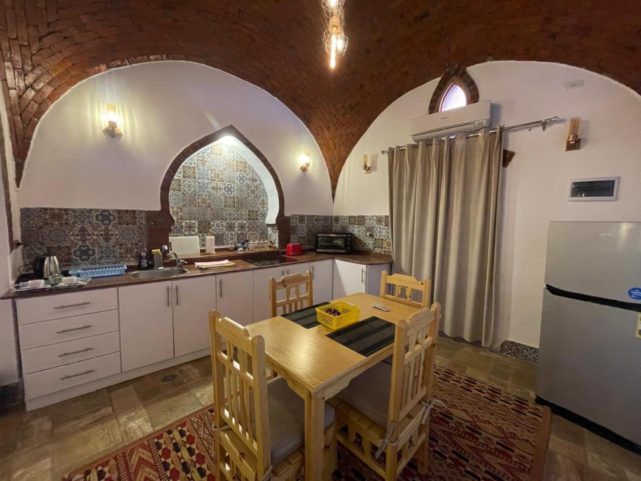 Villa Kemet Jazirat al Awwamiyah Luaran gambar